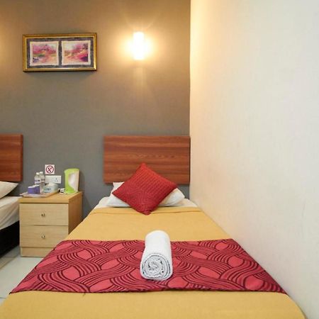 Coop Hotel Putrajaya & Cyberjaya Kampung Dengkil Esterno foto