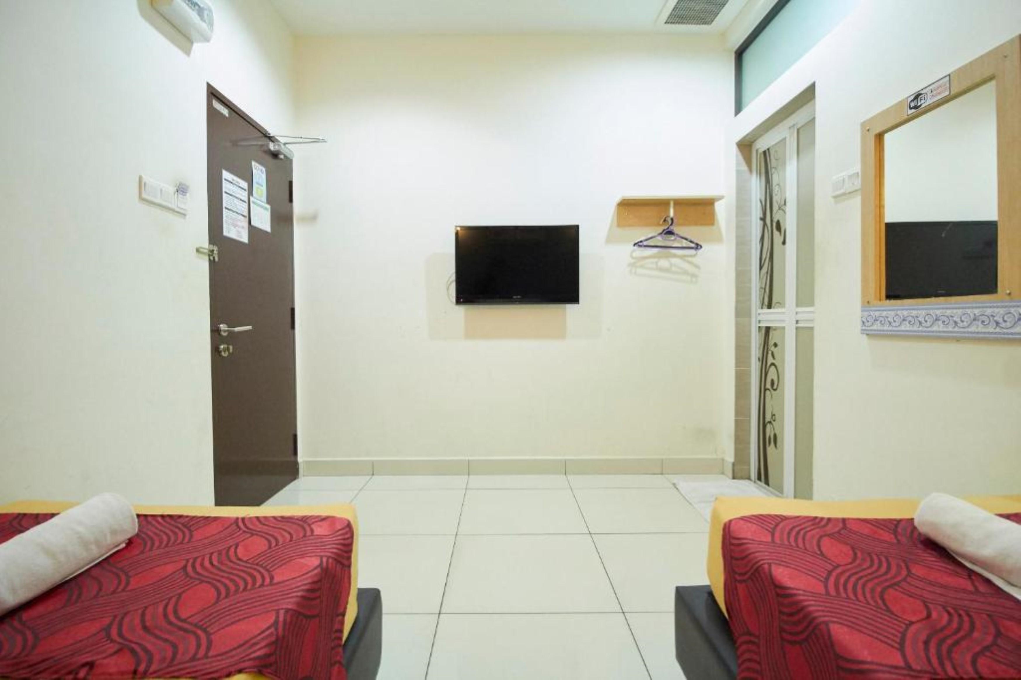 Coop Hotel Putrajaya & Cyberjaya Kampung Dengkil Esterno foto