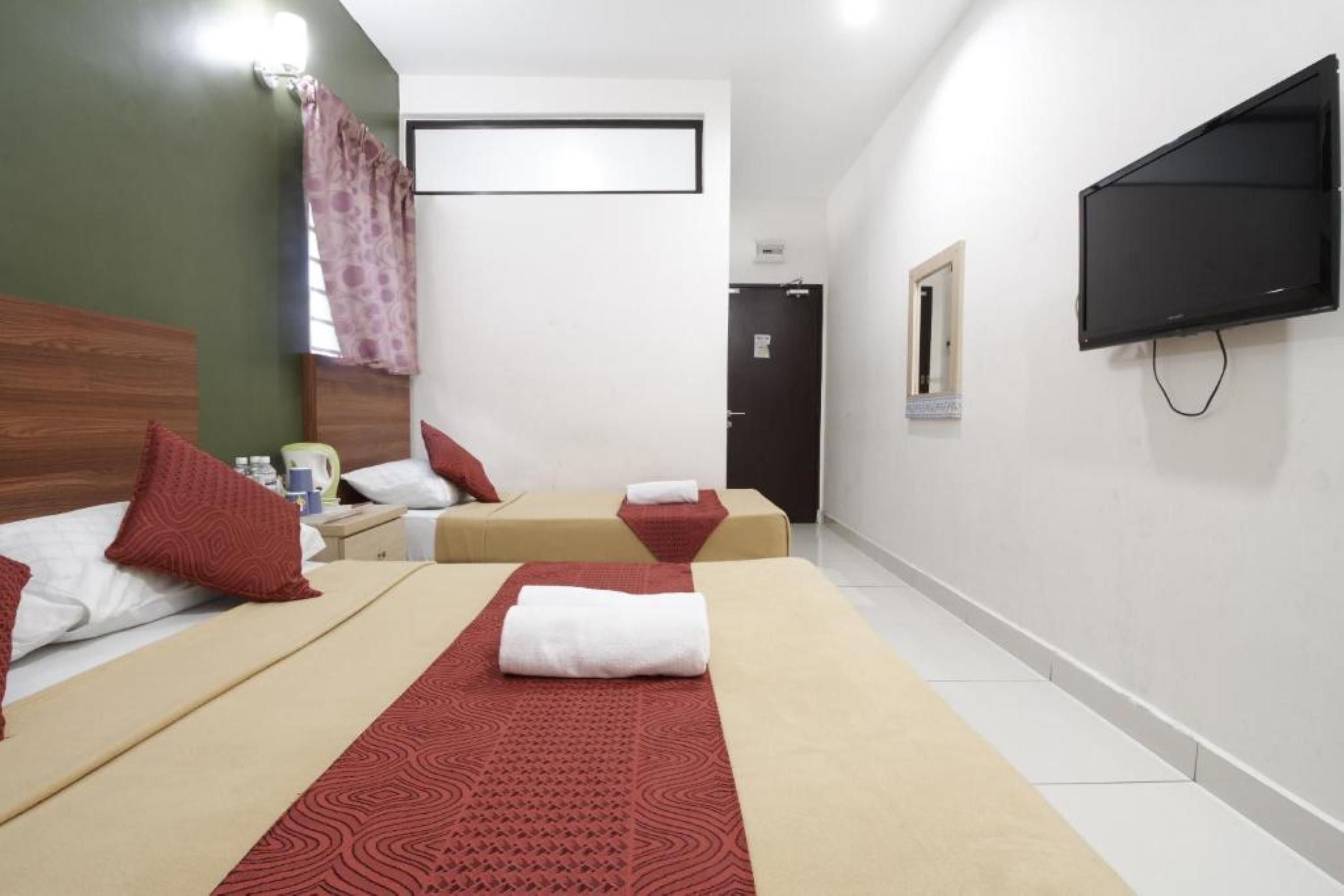 Coop Hotel Putrajaya & Cyberjaya Kampung Dengkil Esterno foto
