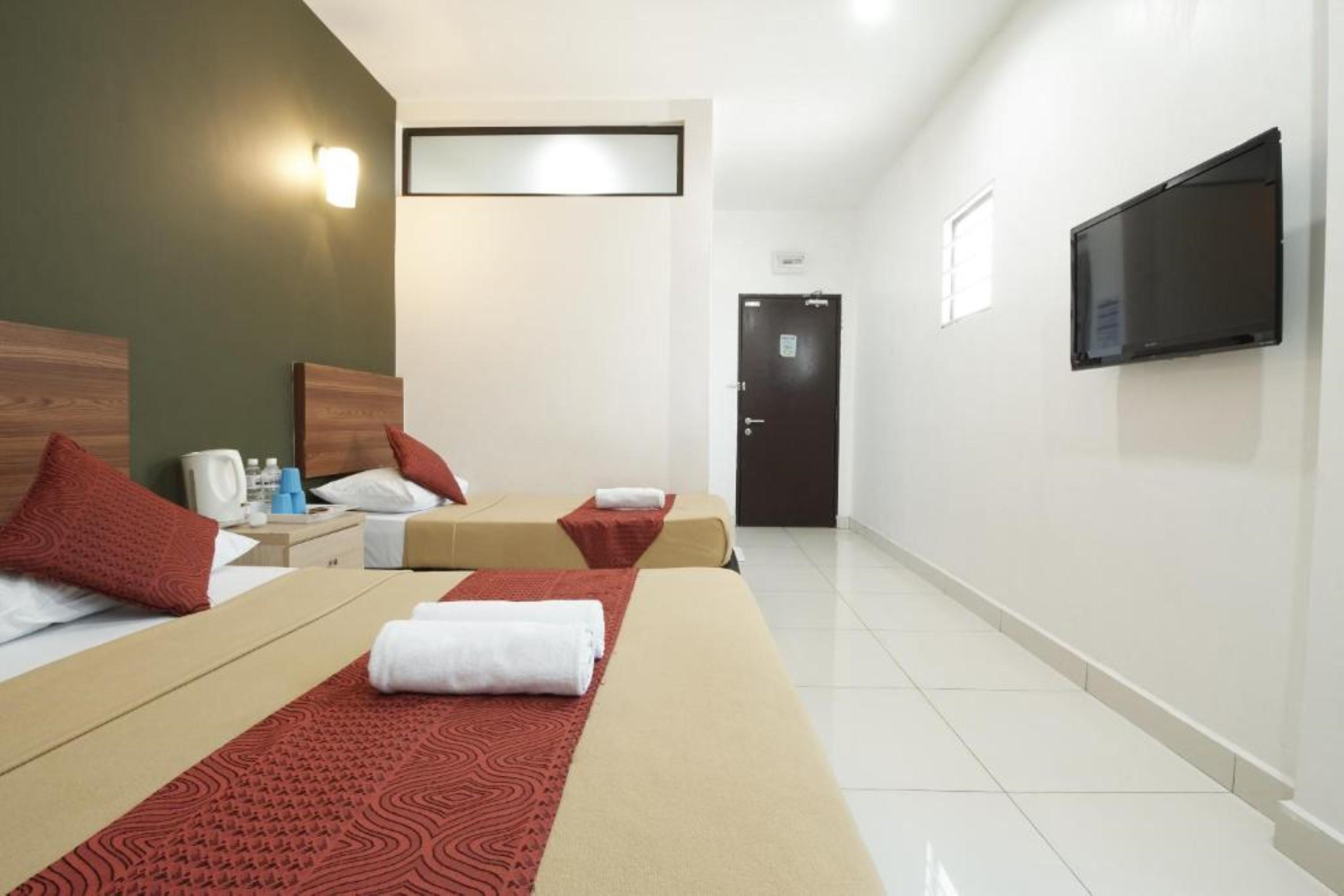 Coop Hotel Putrajaya & Cyberjaya Kampung Dengkil Esterno foto