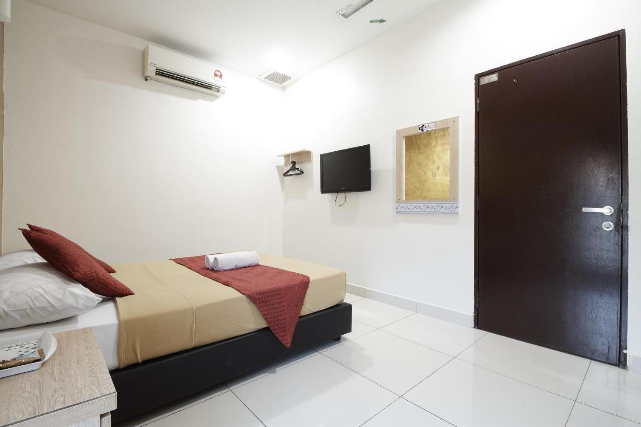 Coop Hotel Putrajaya & Cyberjaya Kampung Dengkil Esterno foto